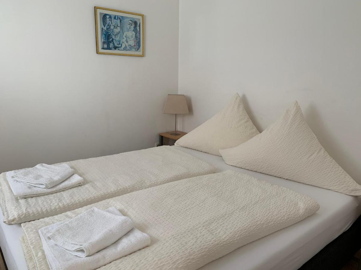 Hotel Am Freihafen Duisburgo Esterno foto