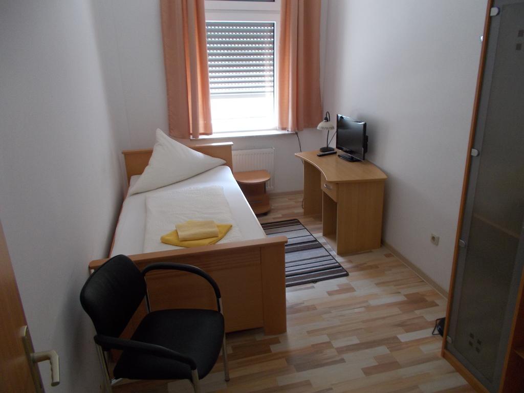 Hotel Am Freihafen Duisburgo Esterno foto